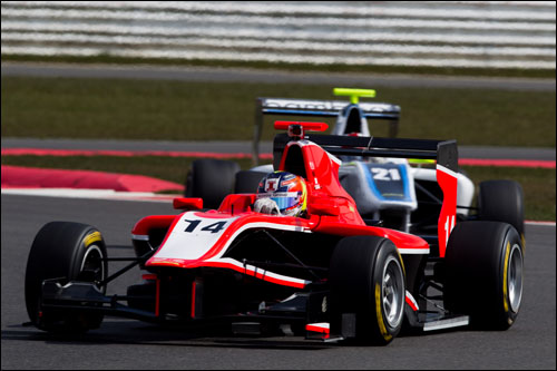 GP3: Эллинас быстрее всех на тестах в Сильверстоуне