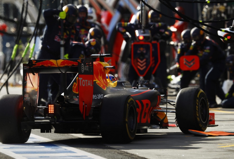 В Red Bull думали о создании собственного двигателя