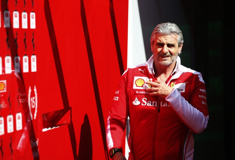 Ferrari: Скорость важнее надежности в погоне за Mercedes