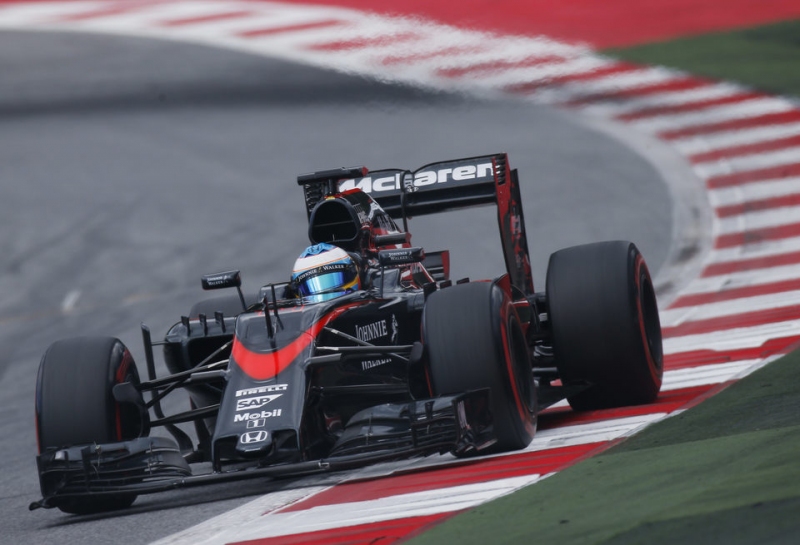 McLaren-Honda привезет на тесты новый двигатель