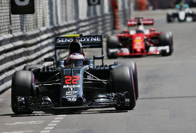 Руководство McLaren всё еще уверено в своем шасси