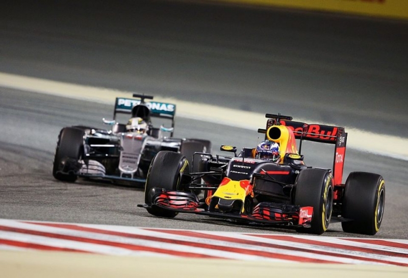 Red Bull Racing: Нам ничуть не жалко Mercedes