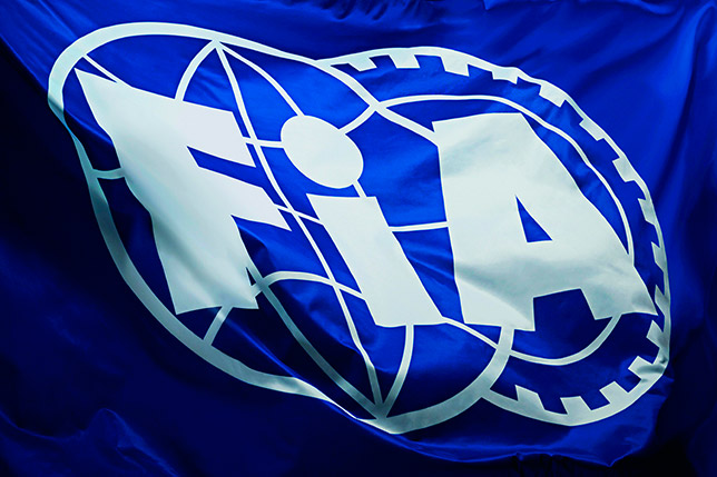 FIA скорректировала правила получения суперлицензии