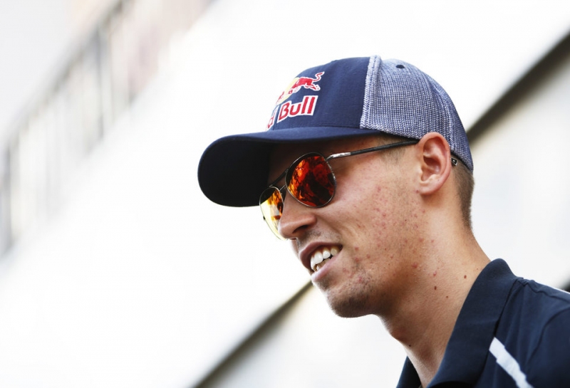 Даниил Квят начал переговоры с Force India