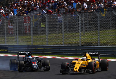 Renault и McLaren борются за спонсорство нефтяной компании?