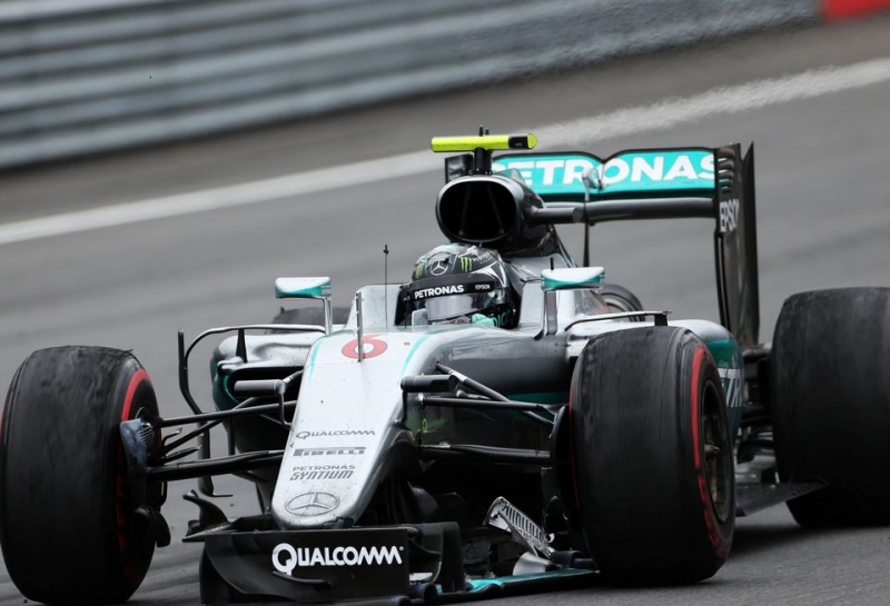 Mercedes не будет использовать командную тактику