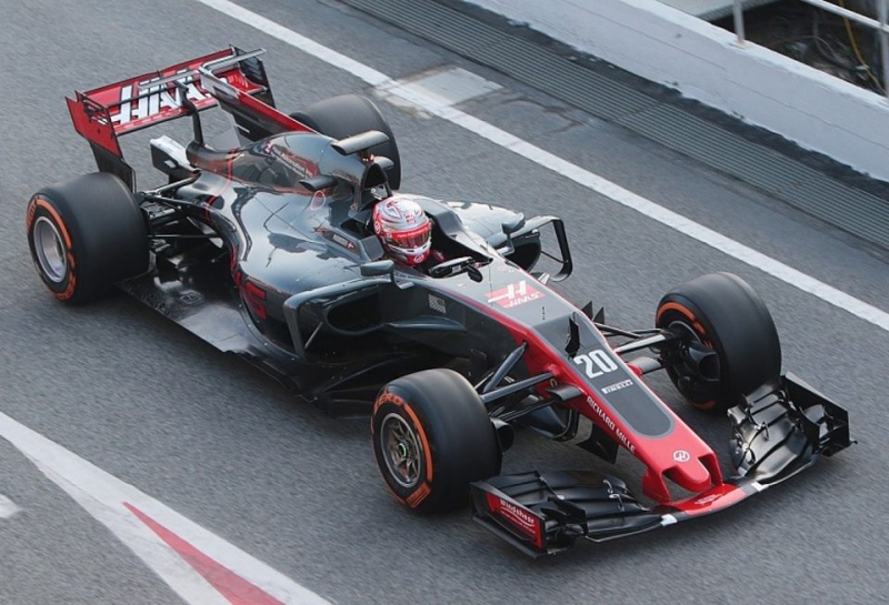 Williams и Haas также представили T-образное антикрыло