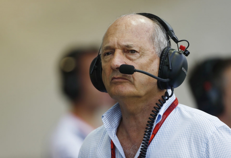 Совет директоров McLaren намерен отстранить Рона Денниса от руководства