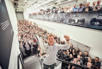 Нико Росберг побывал на базе Mercedes в Брэкли