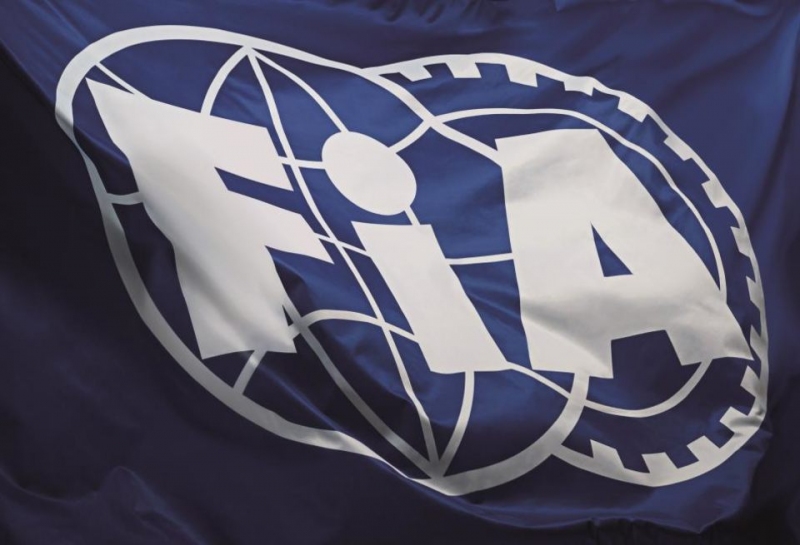 FIA поблагодарила Берни Экклстоуна и поприветствовала Liberty Media