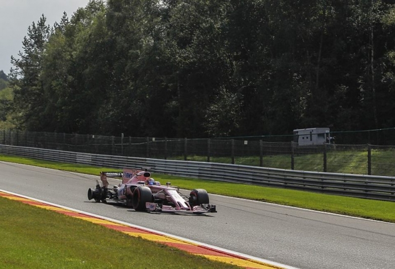 Force India пригрозила своим гонщикам отстранением на гонку