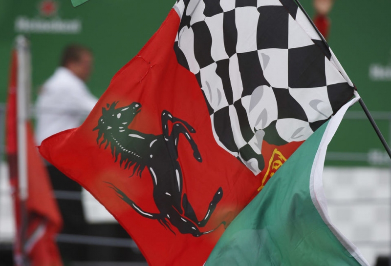 Ferrari проведет демонстрационные заезды в Монце