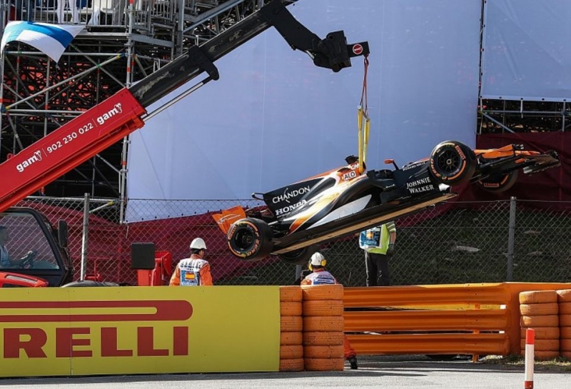 Force India: Мы против того, чтобы Mercedes помогала Honda