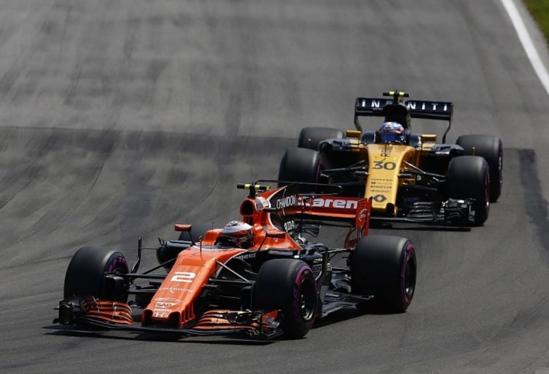 AUTOSPORT: McLaren подписала трехлетний контракт с Renault