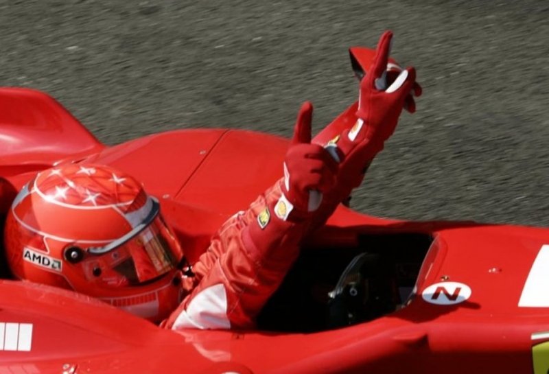На празднике в честь 70-летия Ferrari в Маранелло отдали дань уважения Михаэлю Шумахеру