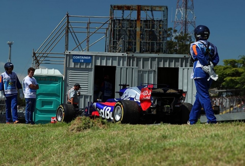 Toro Rosso – Абитбулю: А может, дело в том, что мы являемся конкурентами Renault в Кубке конструкторов?