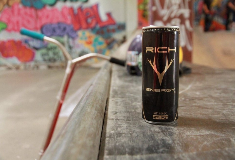 Британская компания по производству напитков Rich Energy может выкупить Force India