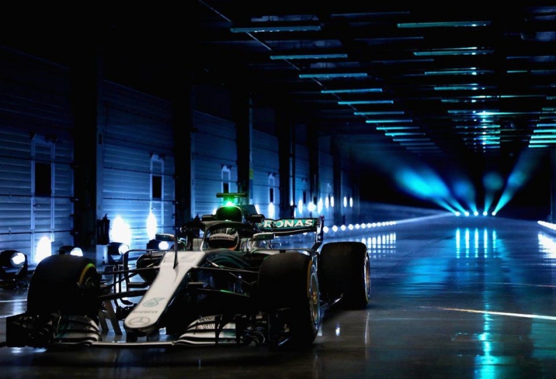Mercedes официально представила новый автомобиль W09