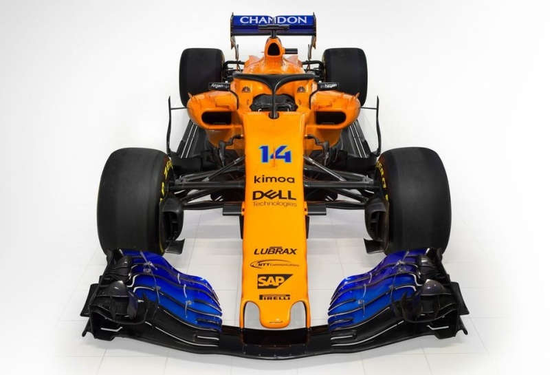 McLaren представила публике ярко-оранжевый автомобиль MCL33