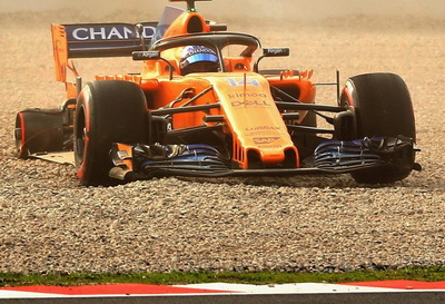 Фернандо Алонсо разбил новую машину McLaren в конце первого часа тестов в Барселоне