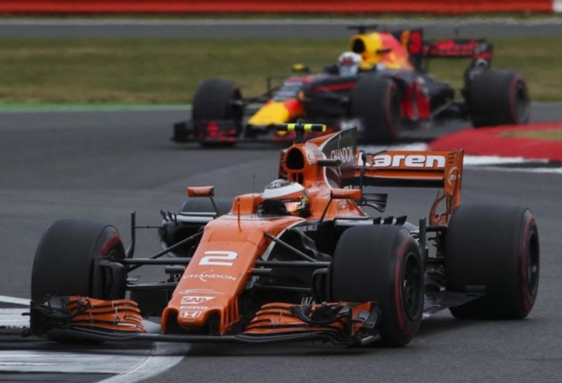 Даниэль Риккардо: Сражение с McLaren в 2018 году будет интересным