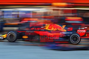 Статистика и 10 главных выводов из прошедших тестов Формулы 1