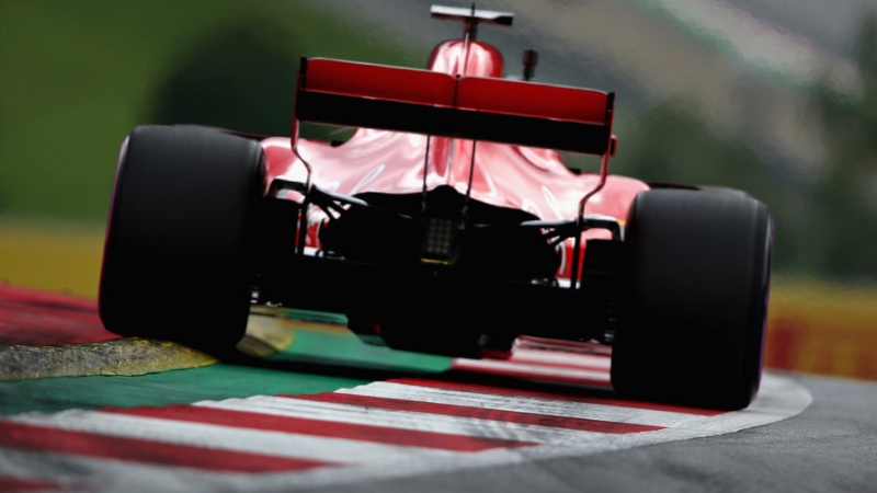 «У НИХ ПРОСТО СУПЕРМОТОР». MERCEDES И RED BULL ВПЕЧАТЛЕНЫ МОЩНОСТЬЮ СИЛОВОЙ УСТАНОВКИ FERRARI