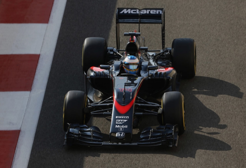 Новая машина McLaren успешно прошла краш-тесты FIA