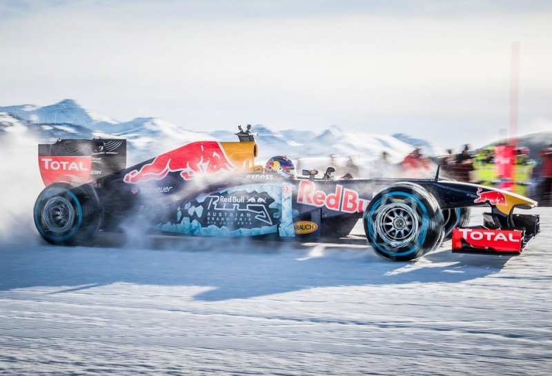 Red Bull Racing грозит штраф за снежное шоу с участием Макса Ферстаппена