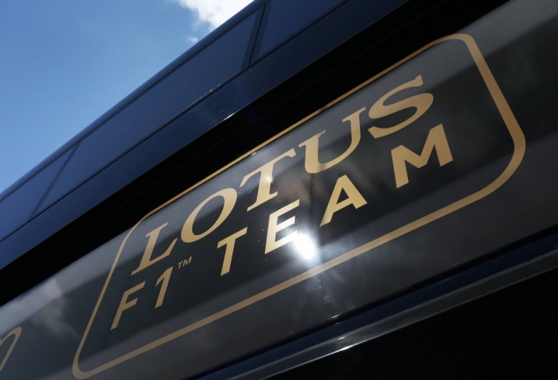 Команды Lotus еще нет в Абу-Даби