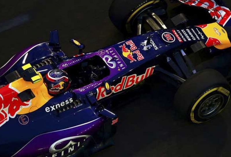 Red Bull подтвердила использование двигателя Renault под маркой TAG Heuer