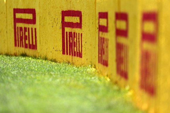 Pirelli и Michelin готовы к борьбе на тендере