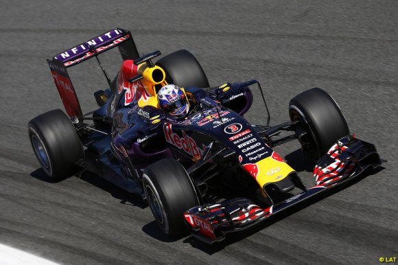 В Red Bull и Toro Rosso могут отказаться от обновленного мотора