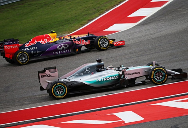 Берни Экклстоун: Red Bull Racing надеялась на сделку с Mercedes