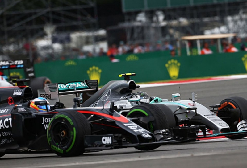 Фернандо Алонсо: McLaren может скопировать некоторые идеи конкурентов на 2016 год