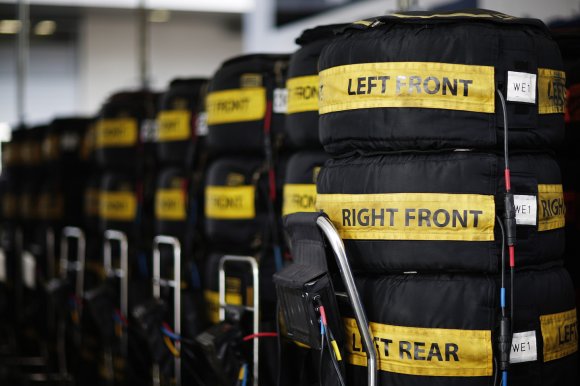 FIA и Pirelli ввели новые директории по измерению давления в шинах