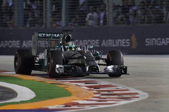 FIA ввела меры для соблюдения границ трассы в Сингапуре