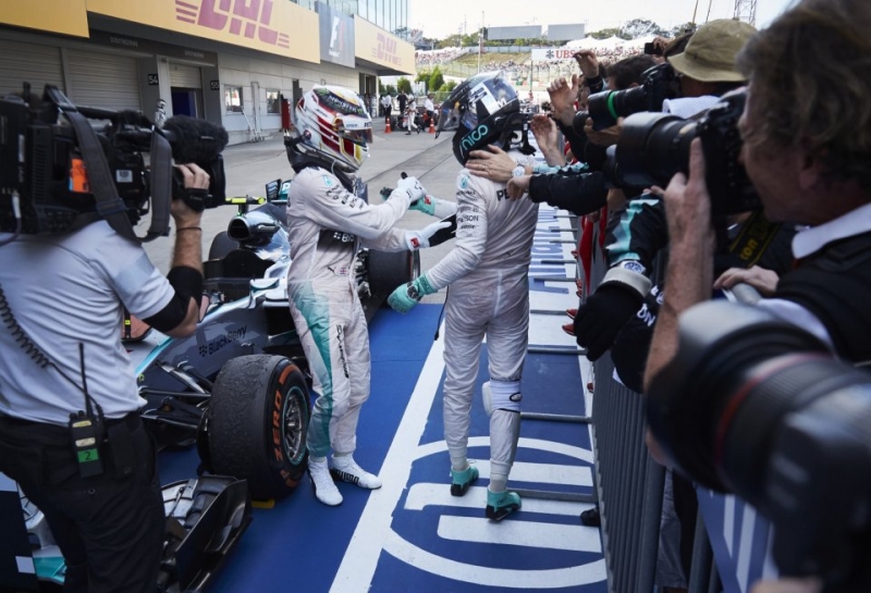 Убыток Mercedes по итогам 2014 года составил 76,9 млн фунтов
