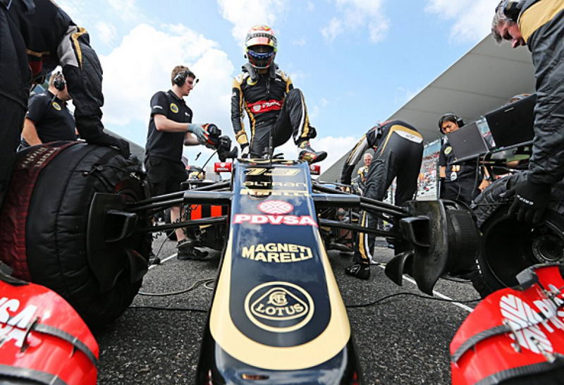В команде Lotus воодушевлены будущим слиянием с Renault