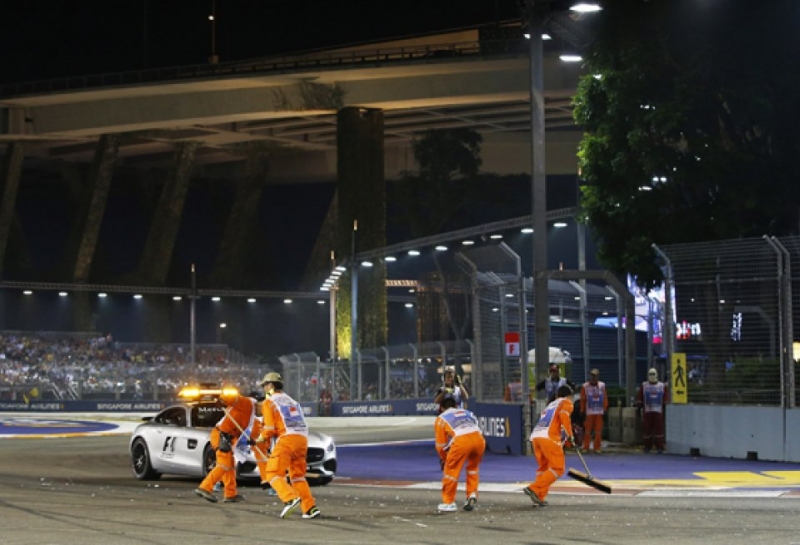Пол Хембри: FIA ищет способ очистки трасс