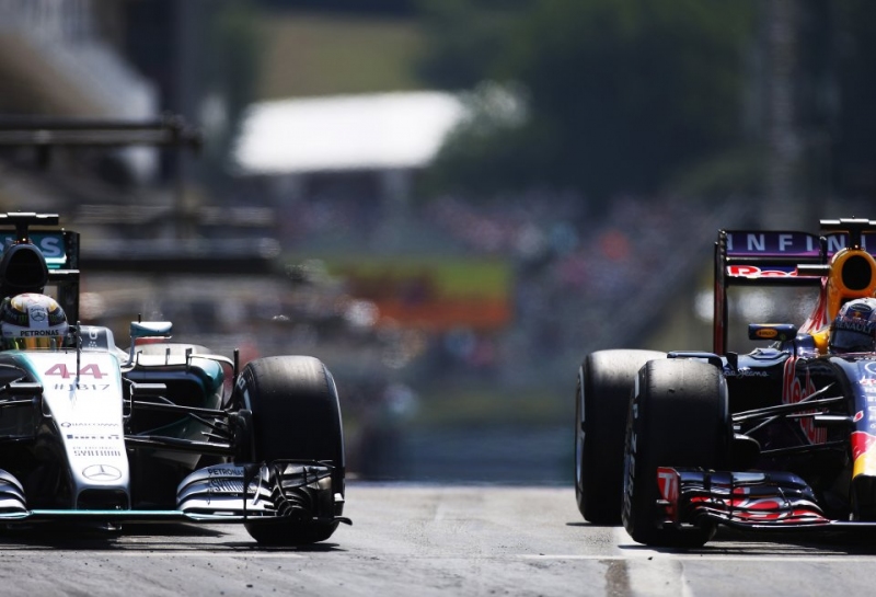 Льюис Хэмилтон: Странно, что Red Bull Racing хочет уйти из Ф1
