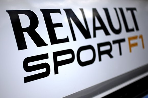 Заводская команда Renault получит дополнительное финансирование от FOM