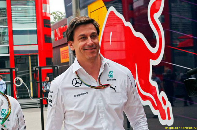 В Mercedes не исключают сотрудничества с Red Bull Racing