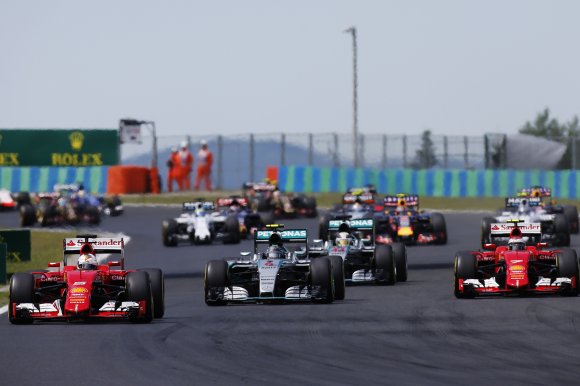 Тото Вольф: Mercedes не может себе позволять проигрывать на старте