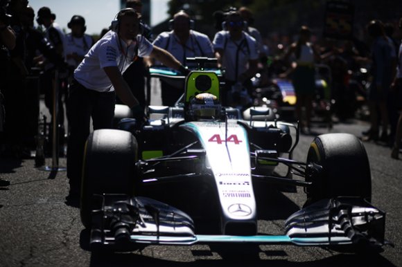 Нужно ли было штрафовать Mercedes?