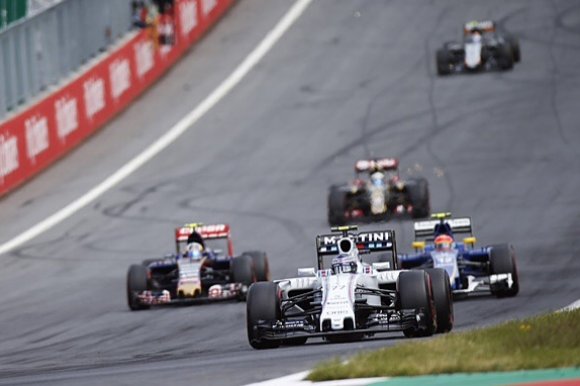 FIA хочет контролировать расходы на двигатели