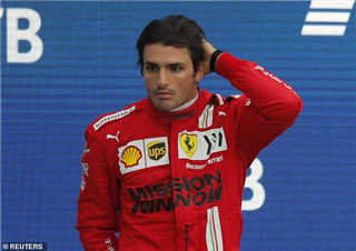 Офіційно. Ferrari продовжила контракт з Сайнсом