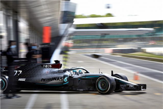 Директор Mercedes: Важко готувати запчастити для трьох етапів поспіль