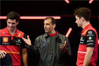 Ferrari показала нову форму своїх пілотів