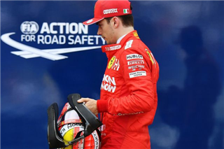 Глава Ferrari вибачився перед Леклером